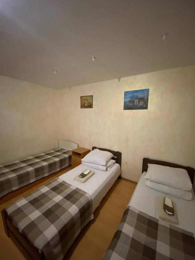 Inn Khlibodarskiy Khlibodarske Exterior photo